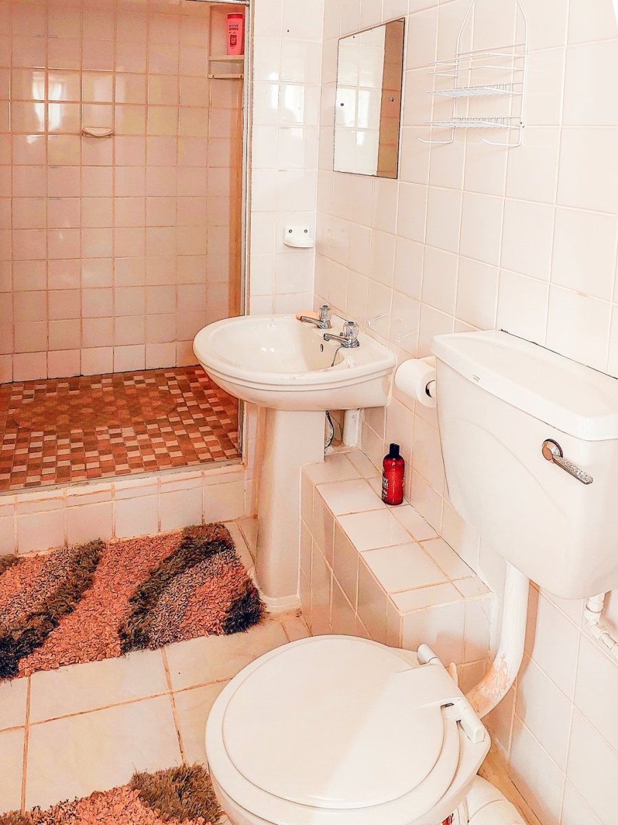 6 Bedroom Property for Sale in McDougall